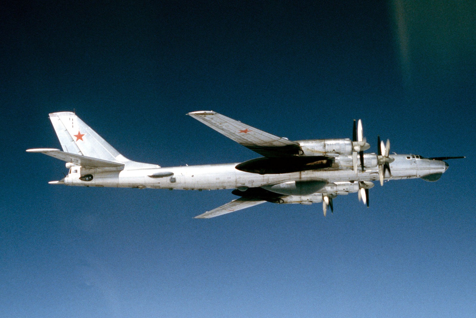 Russia Is Upgrading Its Old Propeller Driven Tu 95 Bombers The